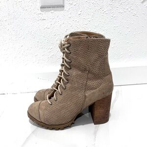 Report Tan Perforated Lace-Up‎ Ankle 8